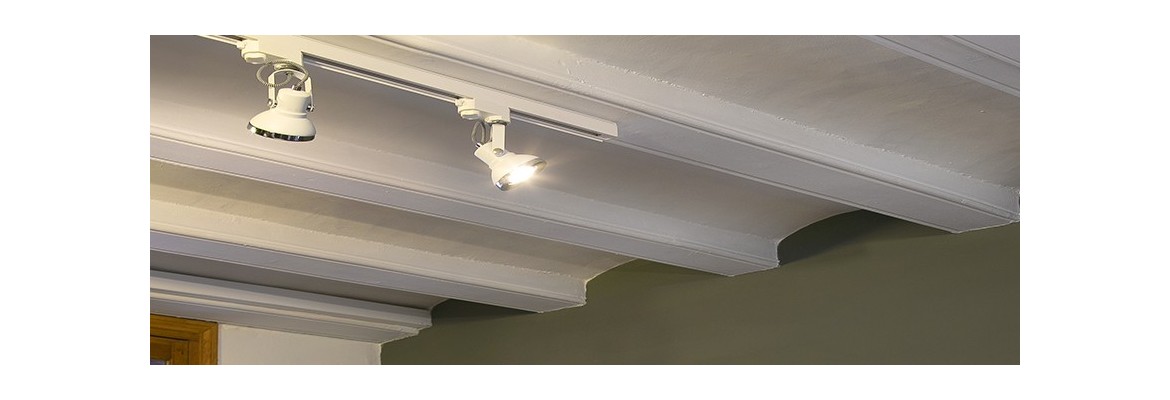 Spots et projecteurs avec guide